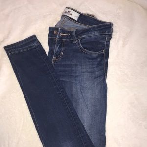Hollister jeans size 3